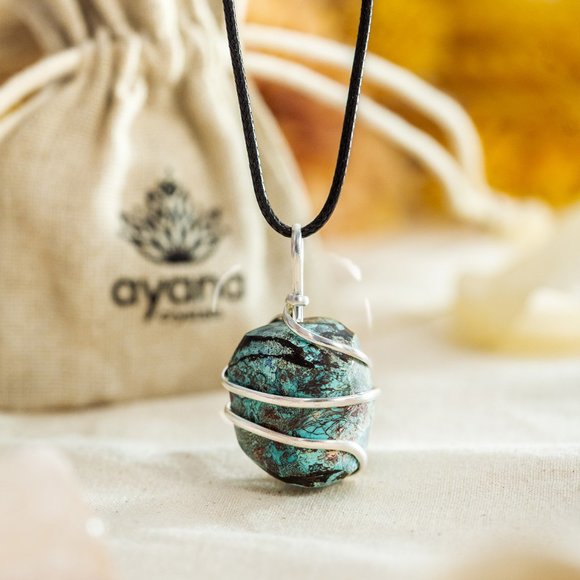 Chrysocolla Pendant Necklace for Communication, Wisdom, and Calmness - Picture 5 of 10